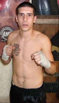 Ezequiel Magallanes boxer