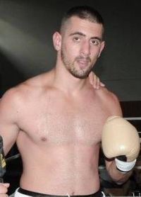 Nikola Milacic boxer