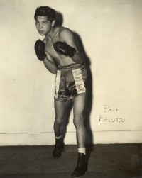 Paul Requejo boxer