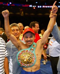 Omar Nino Romero boxer