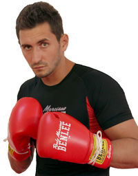 Cezar Juratoni boxer