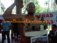 Orlando Estrella boxer