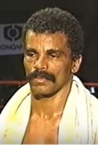 Carlos Henriquez Alves boxer
