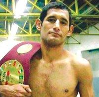 Roberto Lopez boxer