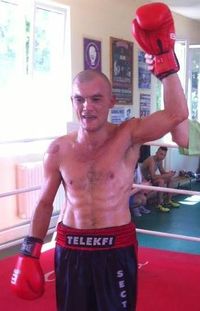 Mihaly Telekfi boxer