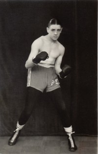 Pierce Ellis boxer