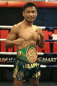 Ongart Sararam boxer