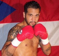 Daniel Santos boxer