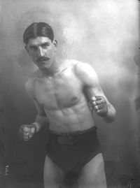Raymond Bailly boxer