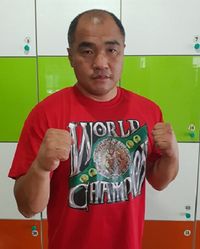 Sung Jin Kwak boxer